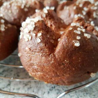 lowcarb glutenfreies Laugengebäck laugenbrezel laugenbrötchen brezel