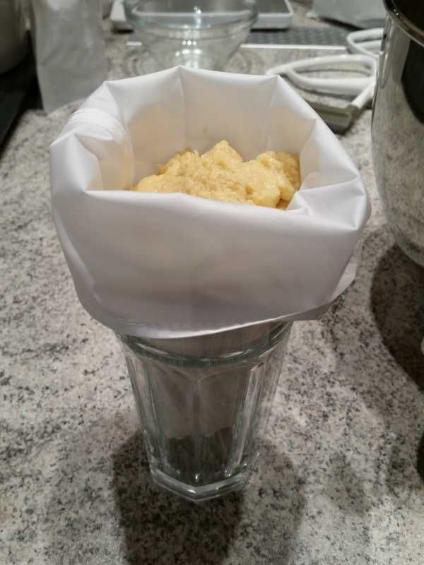 Kitchencraft Spritzbeutel-Set mit 7 Edelstahltüllen – Bild 3