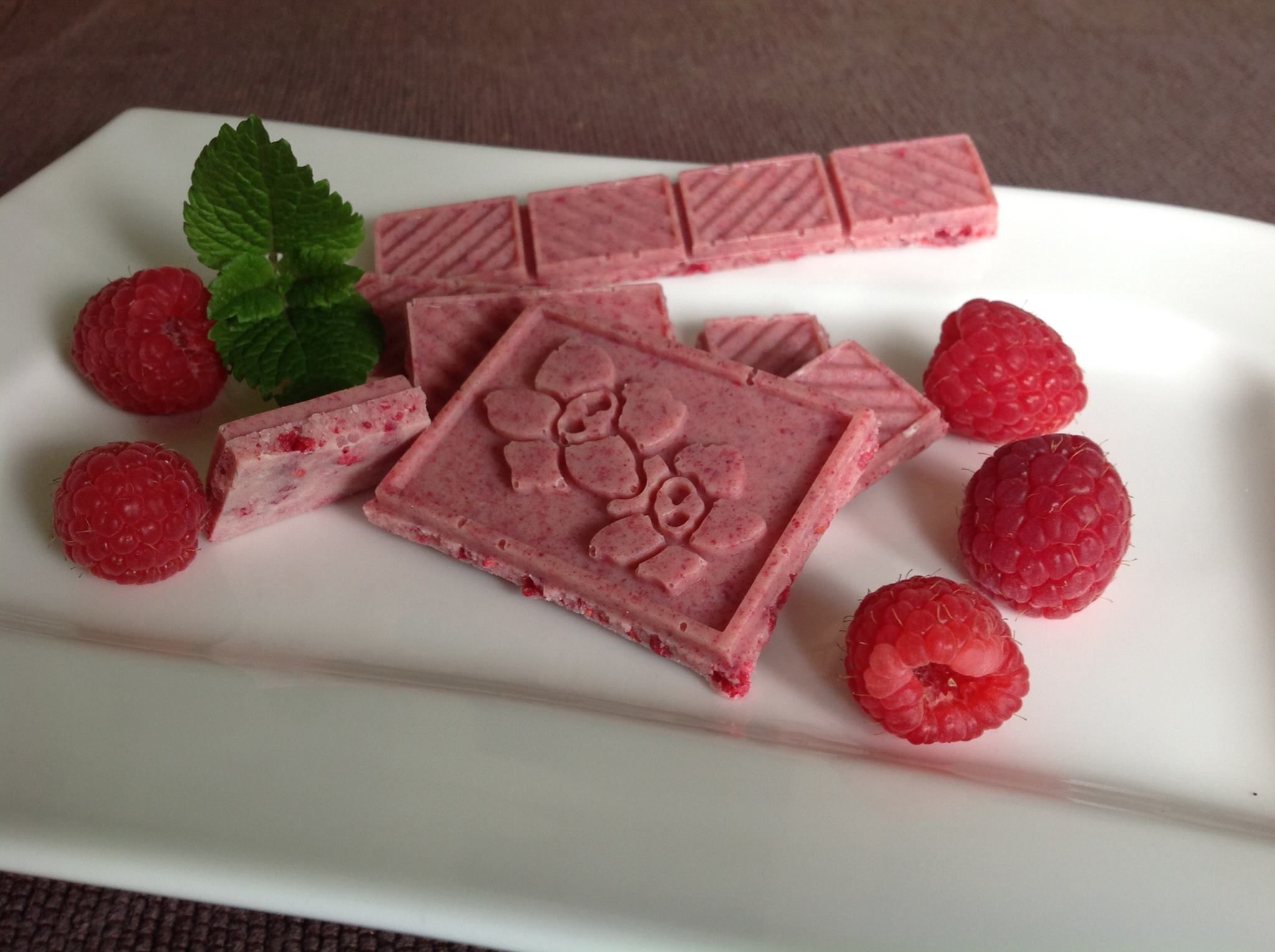 Rezept Weisse Himbeer-Schokolade low carb zuckerfrei (2)