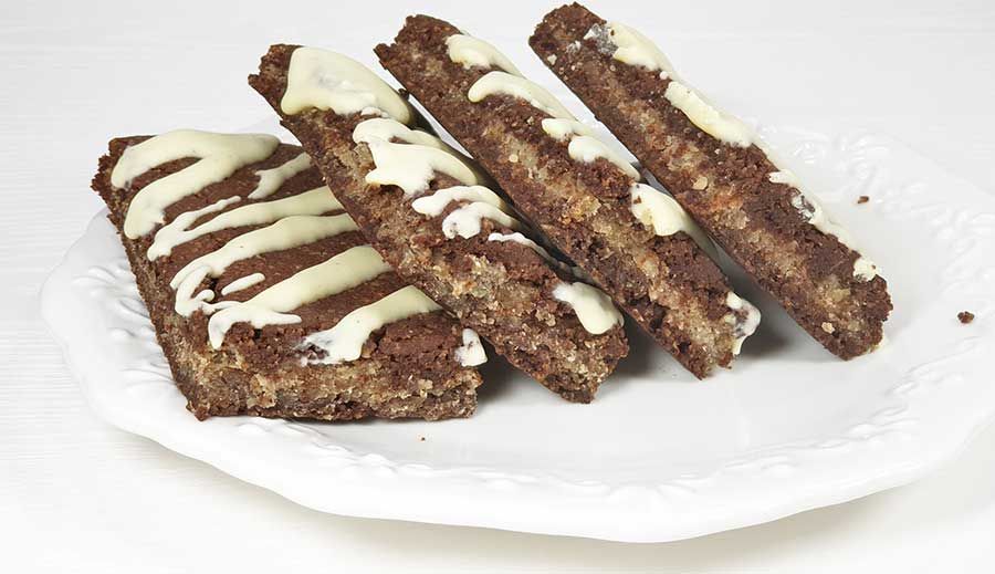 Kakaoschnitten-mit-Haselnussfuellung low carb glutenfrei Nussfix Nusskuchen