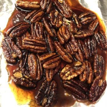 Rezept Schokoladenriegel weiß mit karamellisierten Pekannüssen lowcarb