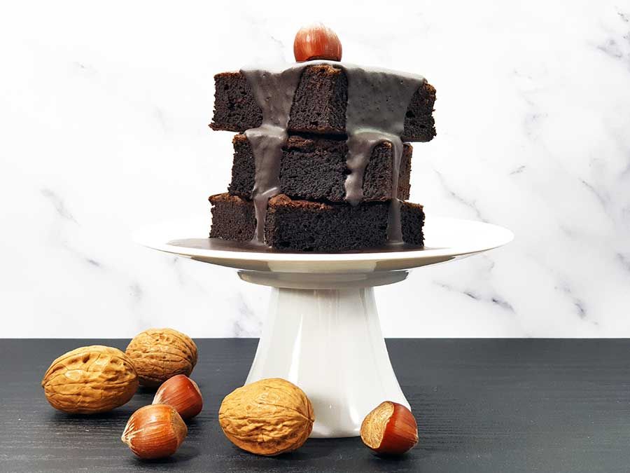 Schokoladenzauber-Schwarze-Sahne-zuckerfrei-low-carb-Schokolade-Pulver-keto-Guss-Brownie