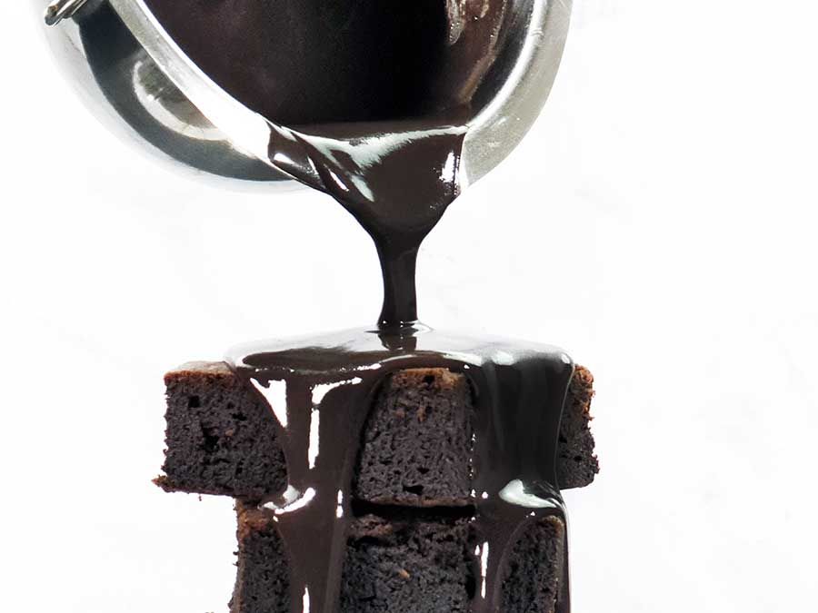 Schokoladenzauber-Schwarze-Sahne-zuckerfrei-low-carb-Schokolade-Pulver-keto-Guss-Brownie