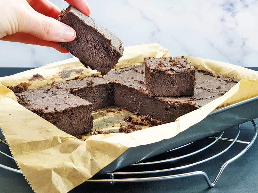 Browniezauber-Brownies-vom-Blech-low-carb-glutenfrei-Rezept