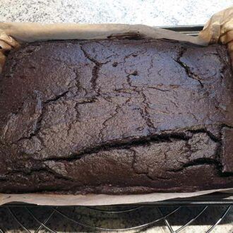 Browniezauber-Brownies-vom-Blech-low-carb-glutenfrei-Rezept-keto