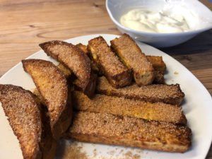Rezept knusprige Brot-Sticks mit Vanille-Joghurt-Dip lowcarb glutenfrei kalorienarm