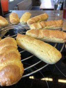 Grundrezept Löffelbiskuit Biskuitstäbchen lowcarb glutenfrei