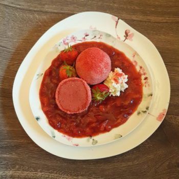 Rezept Mascarpone Erdbeer Knödel mit mit rosa Peffer-Erdbeer-Zitronensauce lowcarb glutenfrei