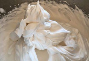 FLUFFZAUBER Fertigmischung für kalorienarmen Eiweiss-Fluff & low carb Baiser