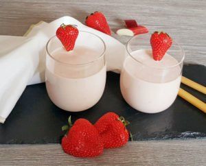 Rezept Erdbeer Rhababer Kollagenshake lowcarb glutenfrei
