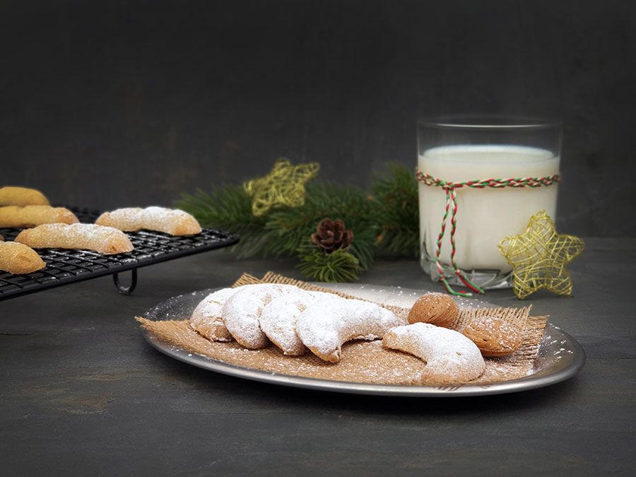 071_Plaetzchenzauber-Backmischung-low-carb-glutenfrei-keto-Vanillekipferl_Kekse_zuckerfrei