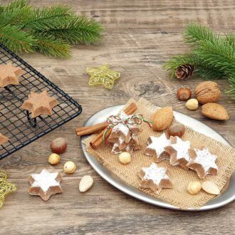 072-Plaetzchenzauber_Weihnachtszauber-ZIMTSTERNE-lowcarb-glutenfrei-Kekse-zuckerfrei